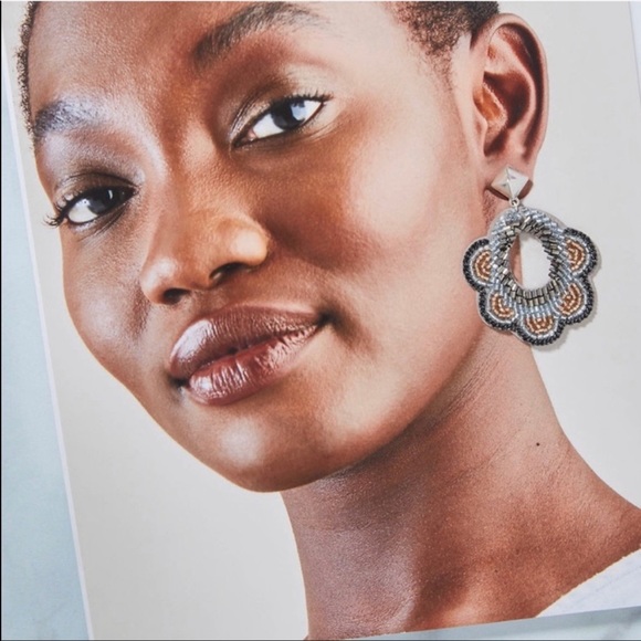 Stella & Dot Dove Statement Earring in Gray - Picture 2 of 2